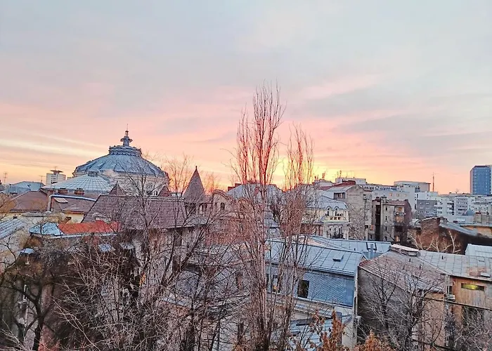 Bright Loft With Athenaeum View 布加勒斯特